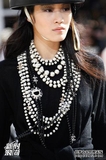 chanel�ĺڰ���ɫ