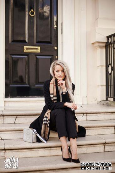 Burberry����ɫΧ��