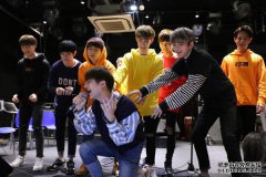 <a href="/ent/2017/0524/95.html">SWIN�ݳ����Ϻ�վ������ ÿ������10Сʱ</a>